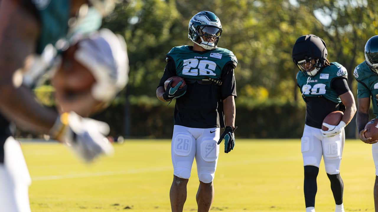 Saquon Barkley and Jaydon Blue at Eagles practice ahead of the Cowboys game.