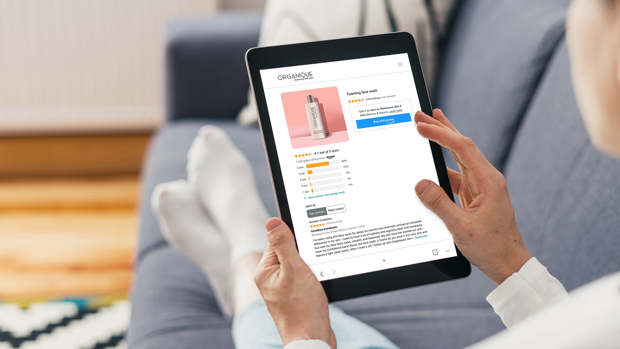 A shopper browses an online product page with star ratings and customer reviews on a tablet.