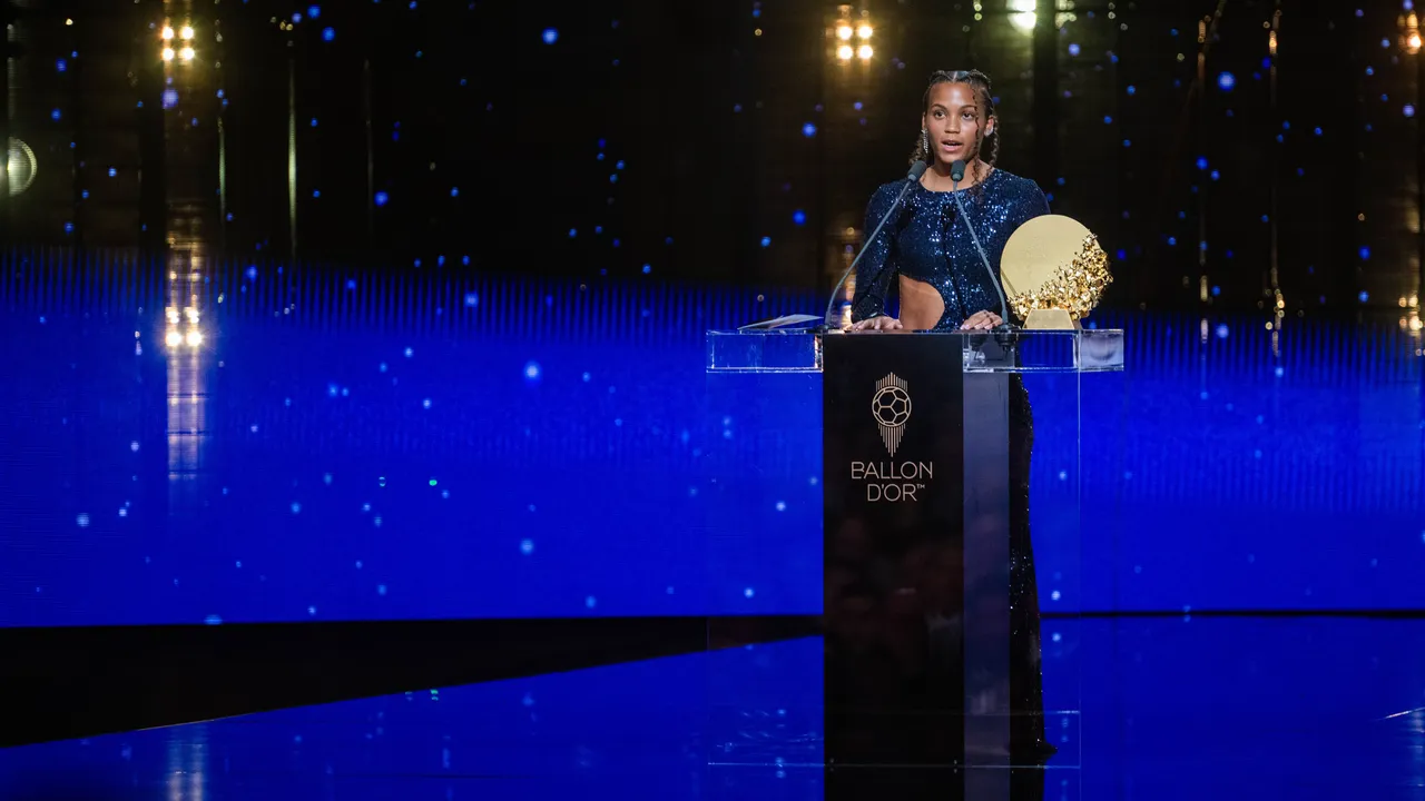 Vicky López holding her young talent award at the 2026 Ballon d’Or ceremony.