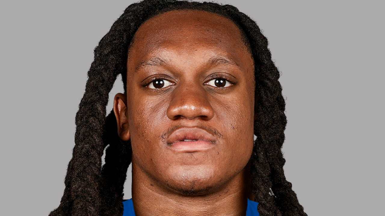 New York Giants linebacker Tremaine Edmunds in an official team photograph