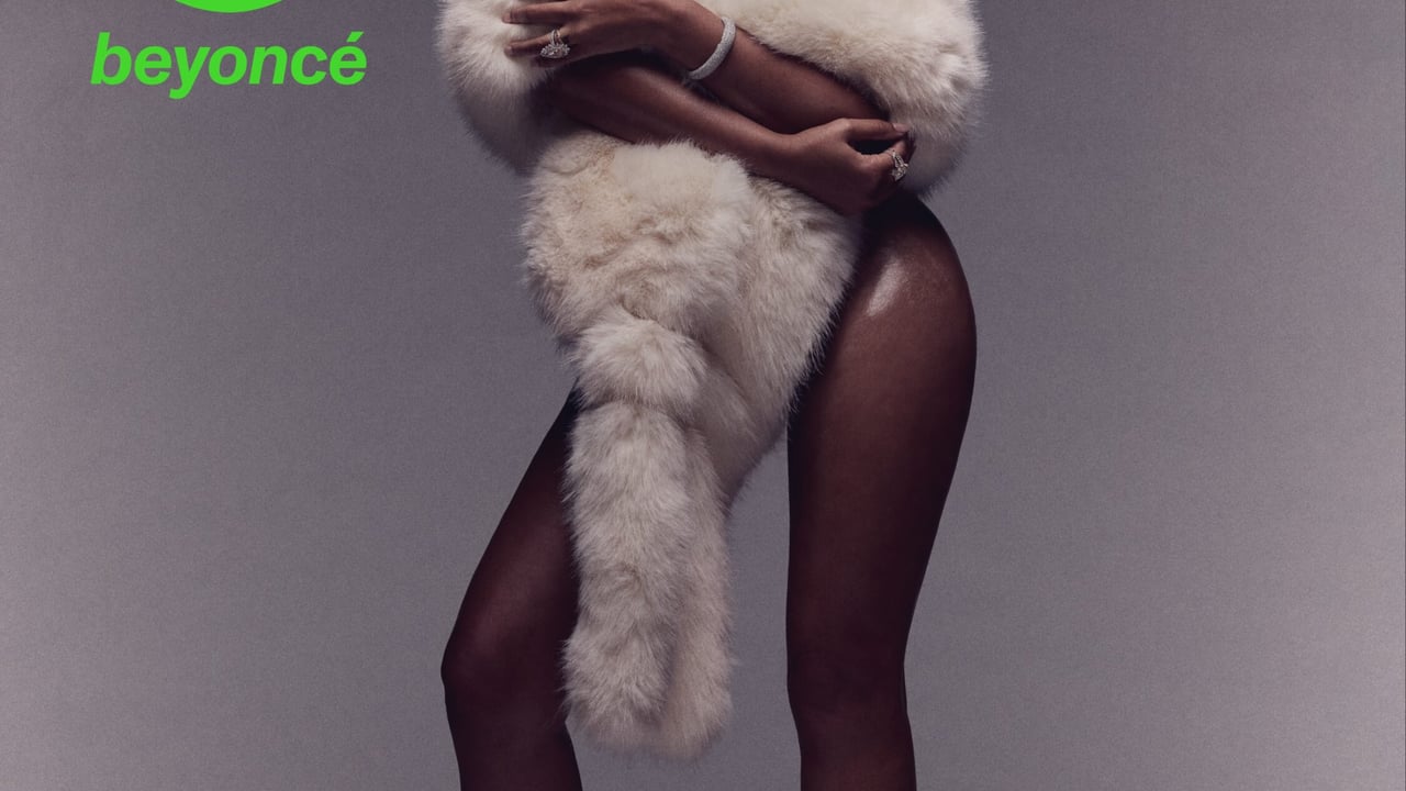 Cropped i-D cover photograph of Beyoncé for the special Cécred zine.