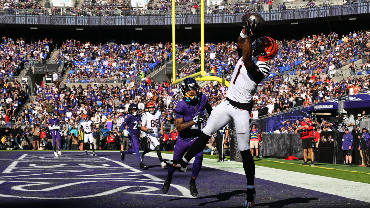 Ja'Marr Chase scores for Cincinnati during the second half against Baltimore.