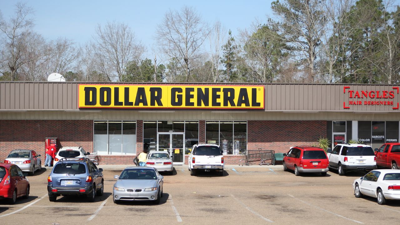 Exterior of a Dollar General store in Hattiesburg, Mississippi.
